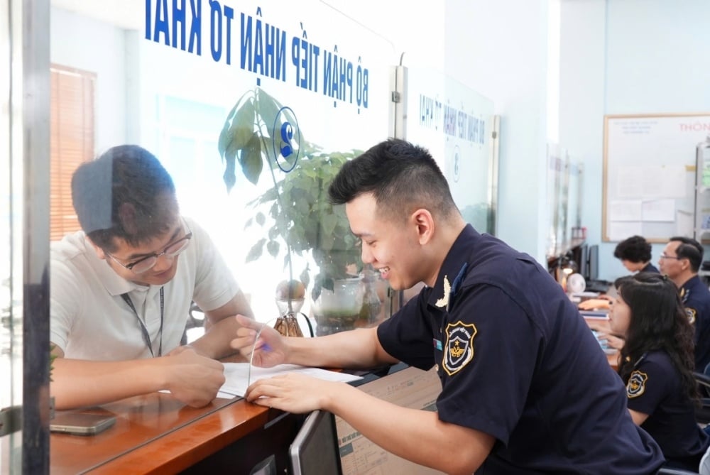 Dịch Vụ Cho Thuê Nhân Viên XNK Tại Hà Nội Kinh Nghiệm Cao