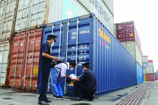 Dịch vụ xuất nhập khẩu tại chỗ tại cảng Chân Mây